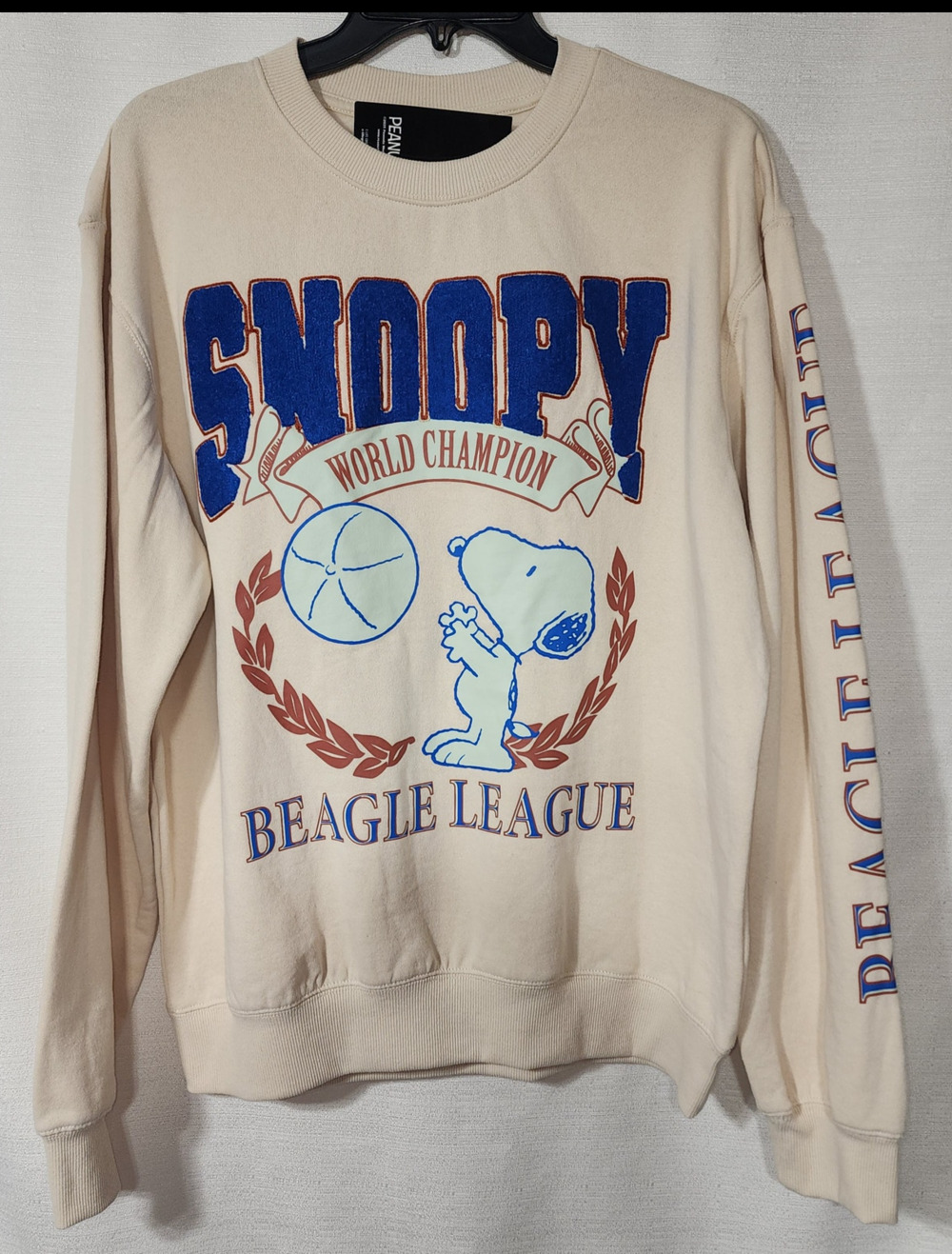 Snoopy ''Beagle league'' men's sweatshirt size medium NWT